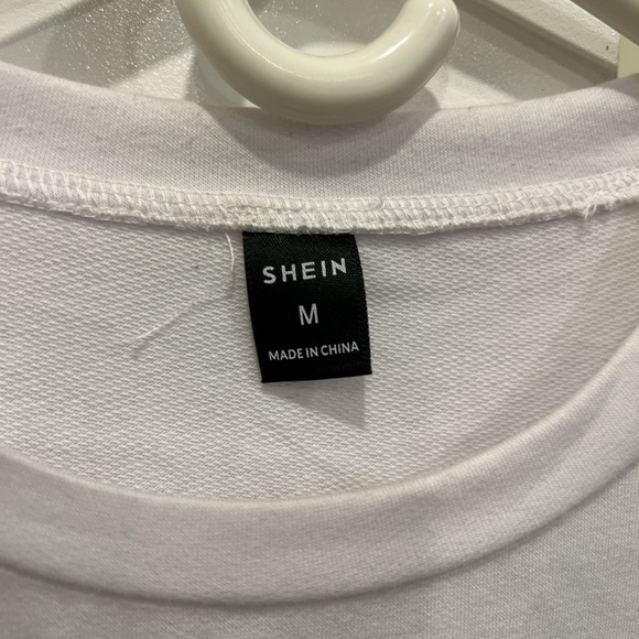 Brand new , from shein, runs big, men’s medium. Never worn. - Picture 5 of 5